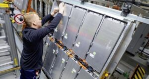 Τα πλεονεκτήματα της Κίνας στη διαμόρφωση της τιμής των μπαταριών που προορίζονται για τα ηλεκτρικά αυτοκίνητα