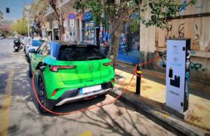 Αυτοκίνητο: Τα ηλεκτρικά αυτοκίνητα είναι τρεις φορές πιο «καθαρά» από τα αντίστοιχα αυτοκίνητα με κινητήρες εσωτερικής καύσης